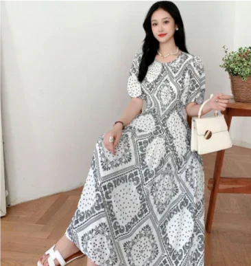 CD | Rochie de iarnă relaxată și atemporală